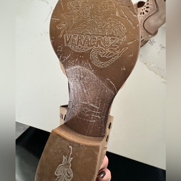 Vera Cruz open toe leather shoes with 2.5” heel - Picture 2 of 3